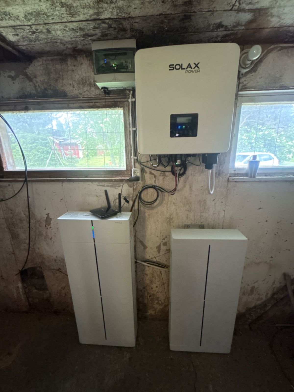 SolaX-hybridi-invertteri ja akusto